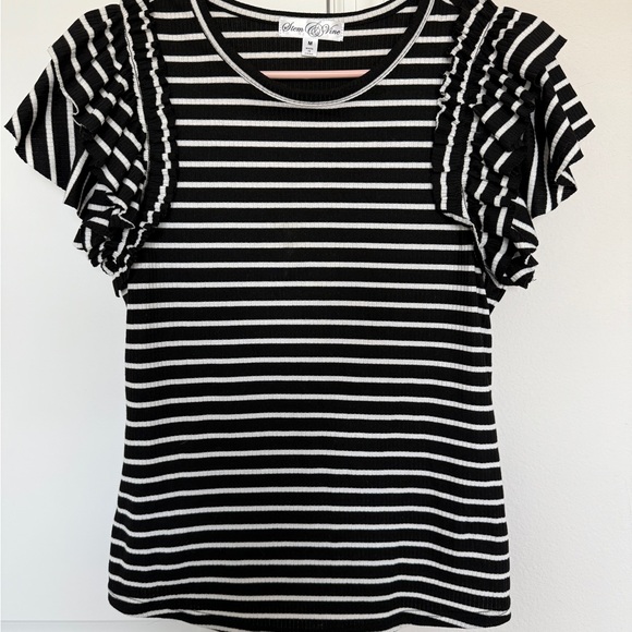 Stem & Vine Tops - Black and White Stem & Vine Flutter Sleeve Ruffled Blouse